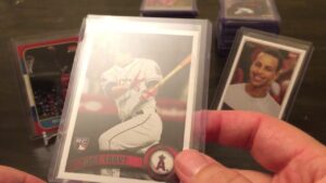 How to Tell if a Baseball Card Is a Reprint